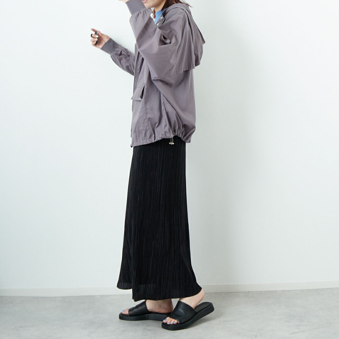 DIGNITE COLLIER [ディニテコリエ] フーディージップブルゾン [80255355] 003 ﾁｬｺｰﾙ &&モデル身長：167cm 着用サイズ：F&&