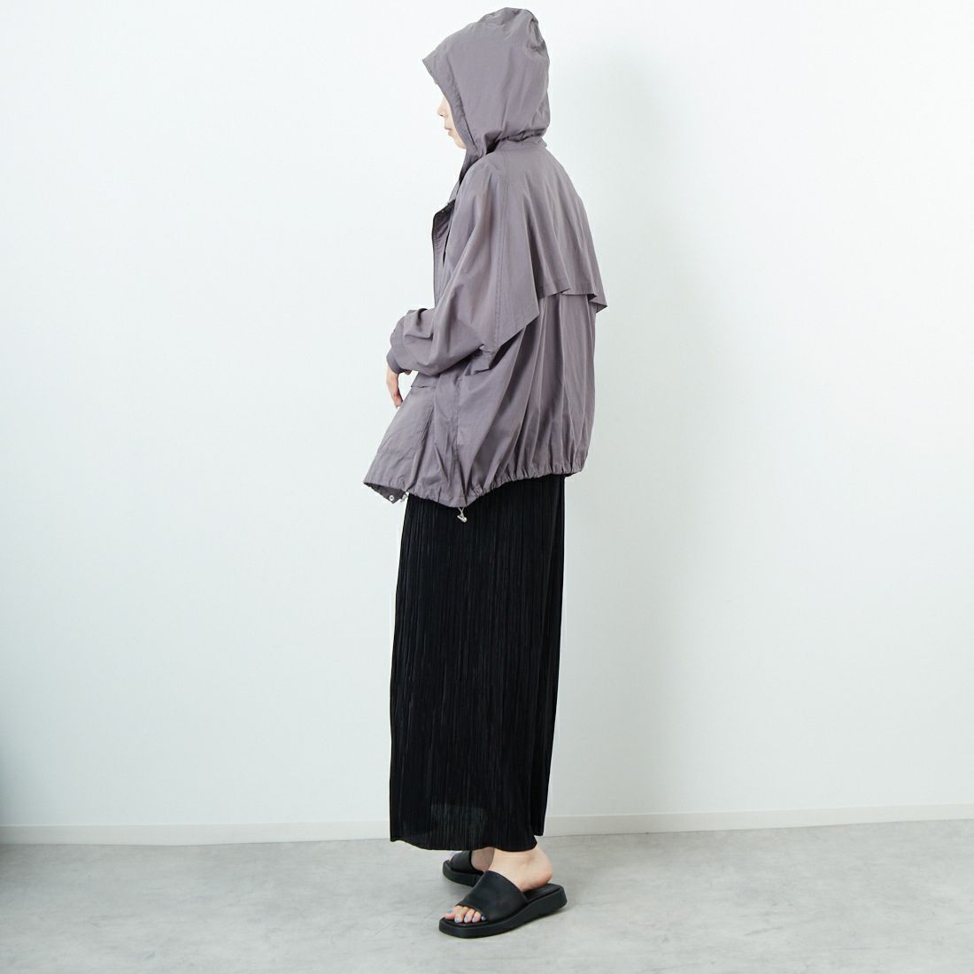 DIGNITE COLLIER [ディニテコリエ] フーディージップブルゾン [80255355] 003 ﾁｬｺｰﾙ &&モデル身長：167cm 着用サイズ：F&&