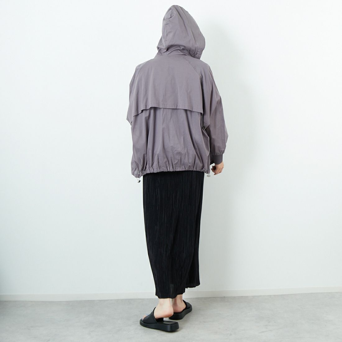 DIGNITE COLLIER [ディニテコリエ] フーディージップブルゾン [80255355] 003 ﾁｬｺｰﾙ &&モデル身長：167cm 着用サイズ：F&&