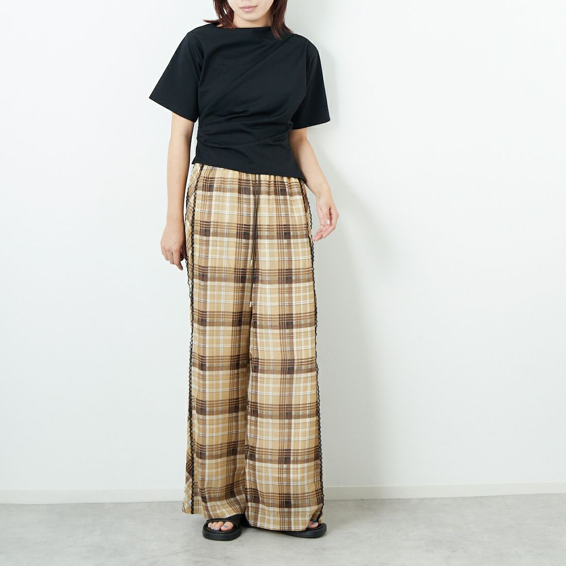 MAISON SPECIAL [メゾンスペシャル] サイドピコレースシアーチェックパンツ [21251465318] BGE &&モデル身長：167cm 着用サイズ：36&&