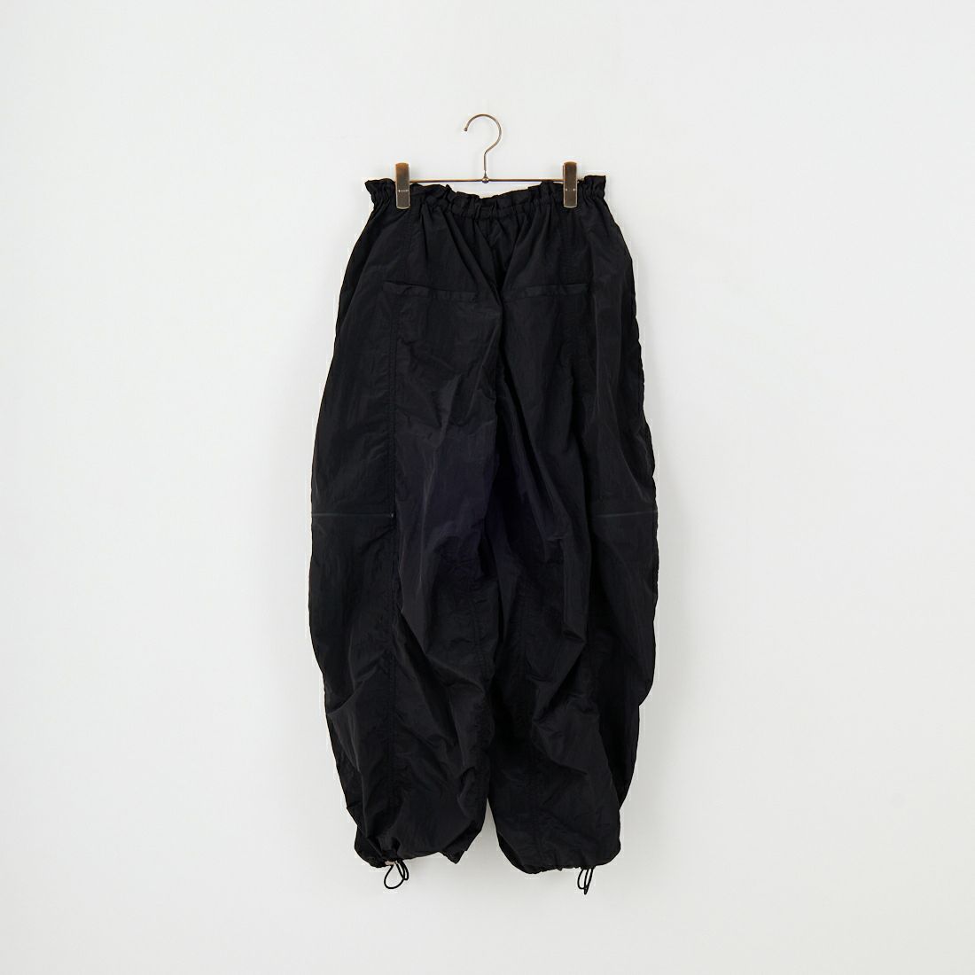 MAISON SPECIAL [メゾンスペシャル] サイドファスナーパラシュートパンツ [21251465814] BLK