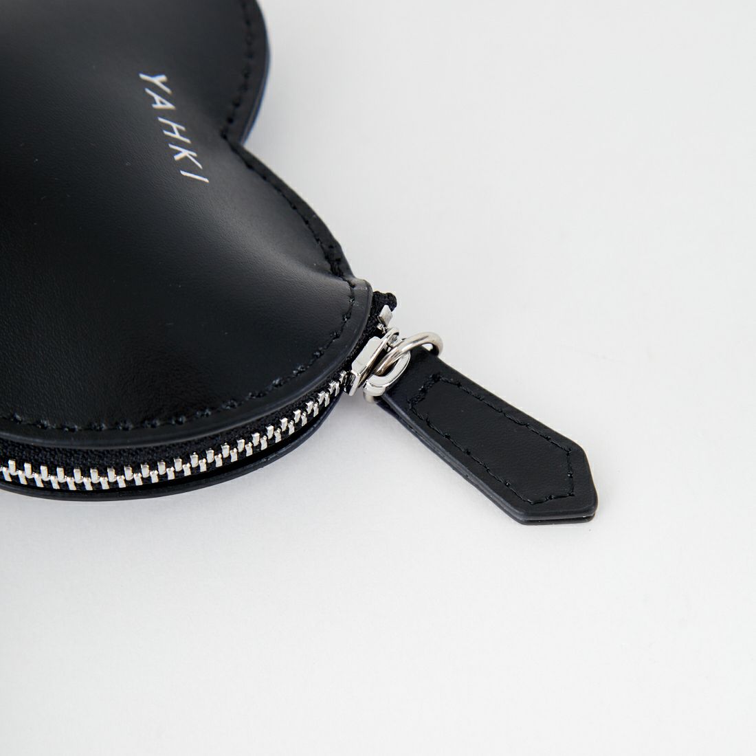 YAHKI [ヤーキ] レザーミニポーチ [YH-640] BLACK