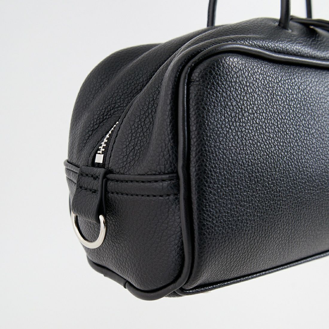 &MyuQ [アンドミューク] KAKU ショルダーバッグ [MCB096] BLACK