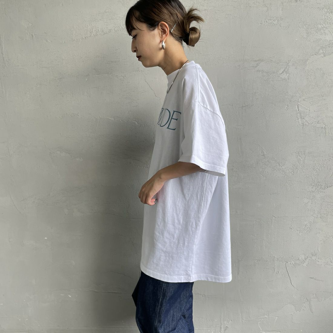 THE SHINZONE [ザ シンゾーン] プールサイドTシャツ [25MMSCU06] 01 WHITE &&モデル身長：150cm 着用サイズ：F0&&