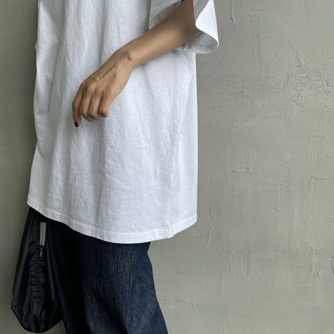THE SHINZONE [ザ シンゾーン] プールサイドTシャツ [25MMSCU06] 01 WHITE &&モデル身長：150cm 着用サイズ：F0&&