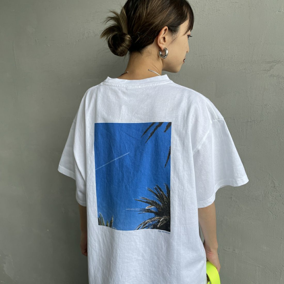 THE SHINZONE [ザ シンゾーン] プールサイドTシャツ [25MMSCU06] 01 WHITE &&モデル身長：150cm 着用サイズ：F0&&