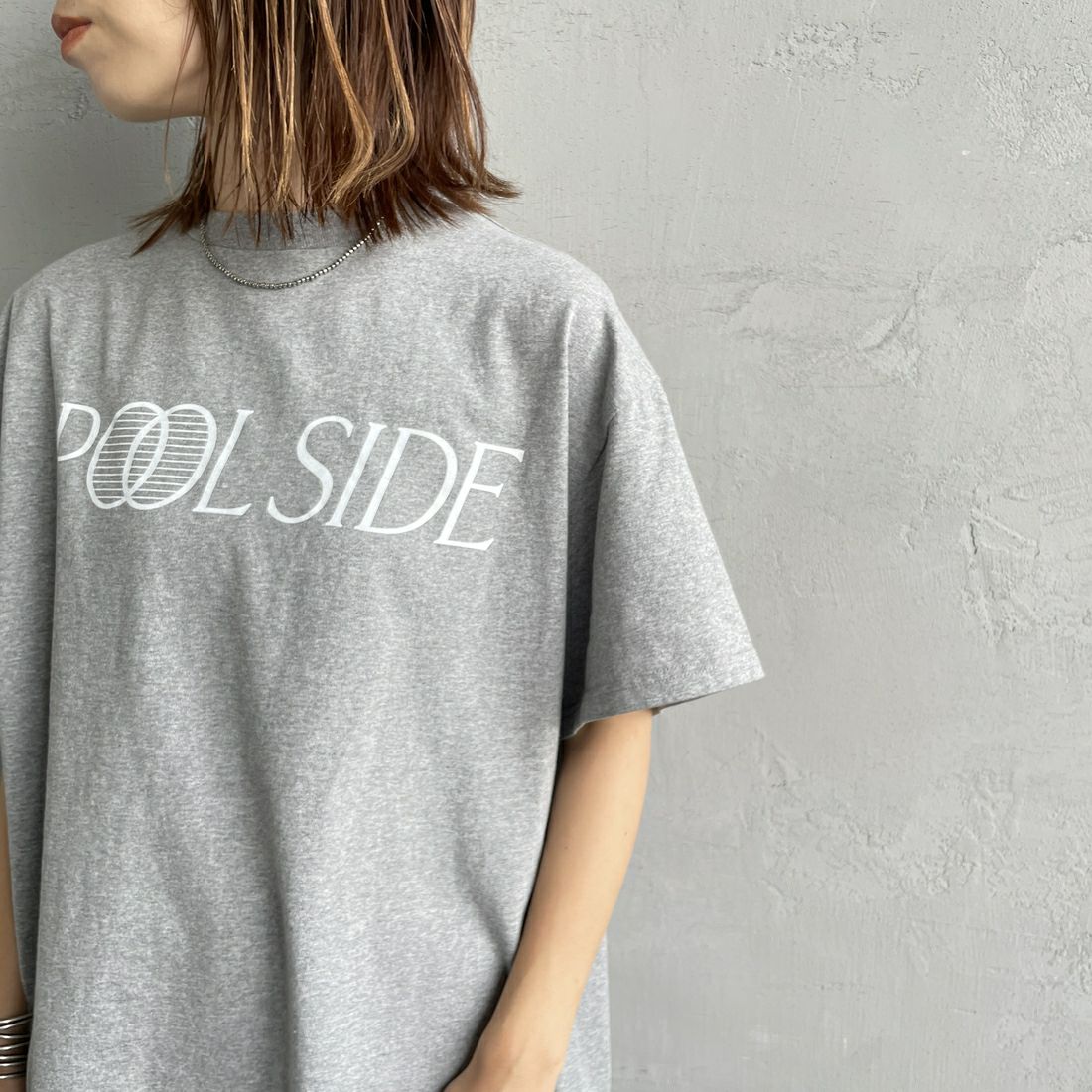THE SHINZONE [ザ シンゾーン] プールサイドTシャツ [25MMSCU06] 06 GRAY &&モデル身長：158cm 着用サイズ：F0&&