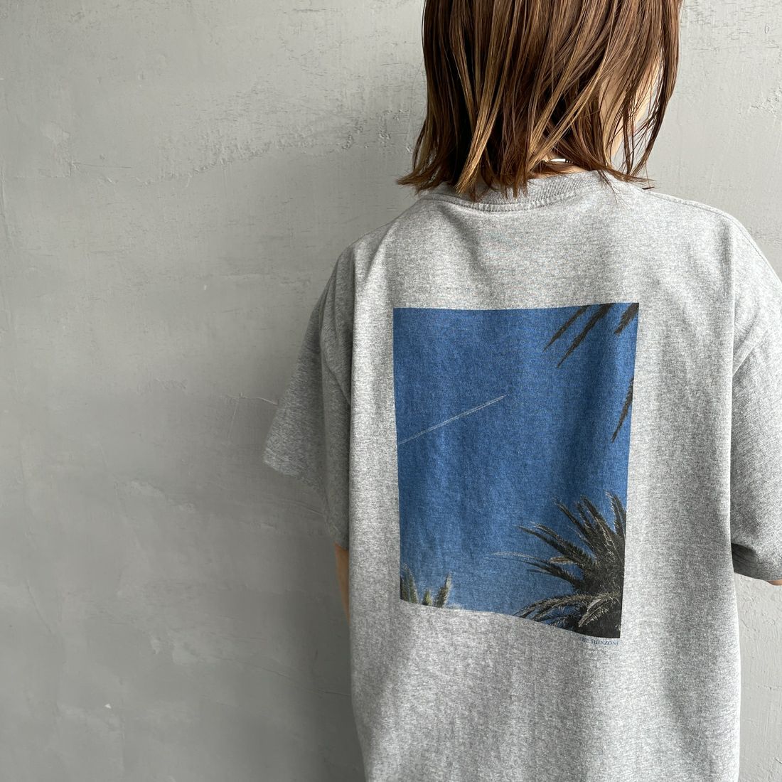 THE SHINZONE [ザ シンゾーン] プールサイドTシャツ [25MMSCU06] 06 GRAY &&モデル身長：158cm 着用サイズ：F0&&