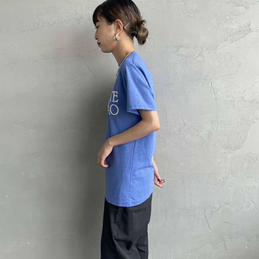 THE SHINZONE [ザ シンゾーン] SORVETE DE LIMAO Tシャツ [25MMSCU07] 83 BLUE &&モデル身長：150cm 着用サイズ：F0&&