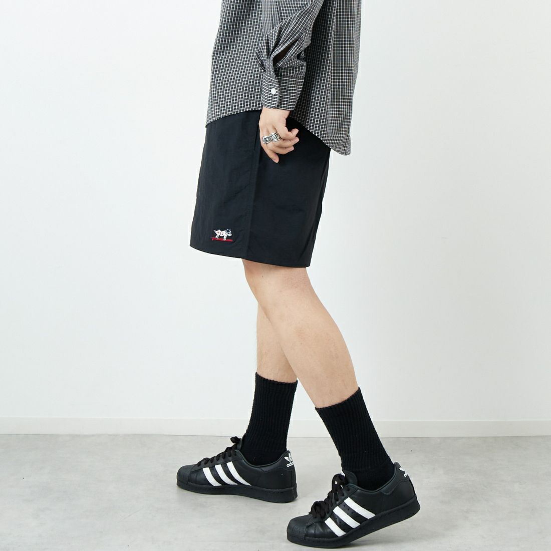 The Endless Summer [エンドレスサマー] ハンティントン ナイロンショーツ [SD-25574002] 01 BLACK &&モデル身長：179cm 着用サイズ：L&&