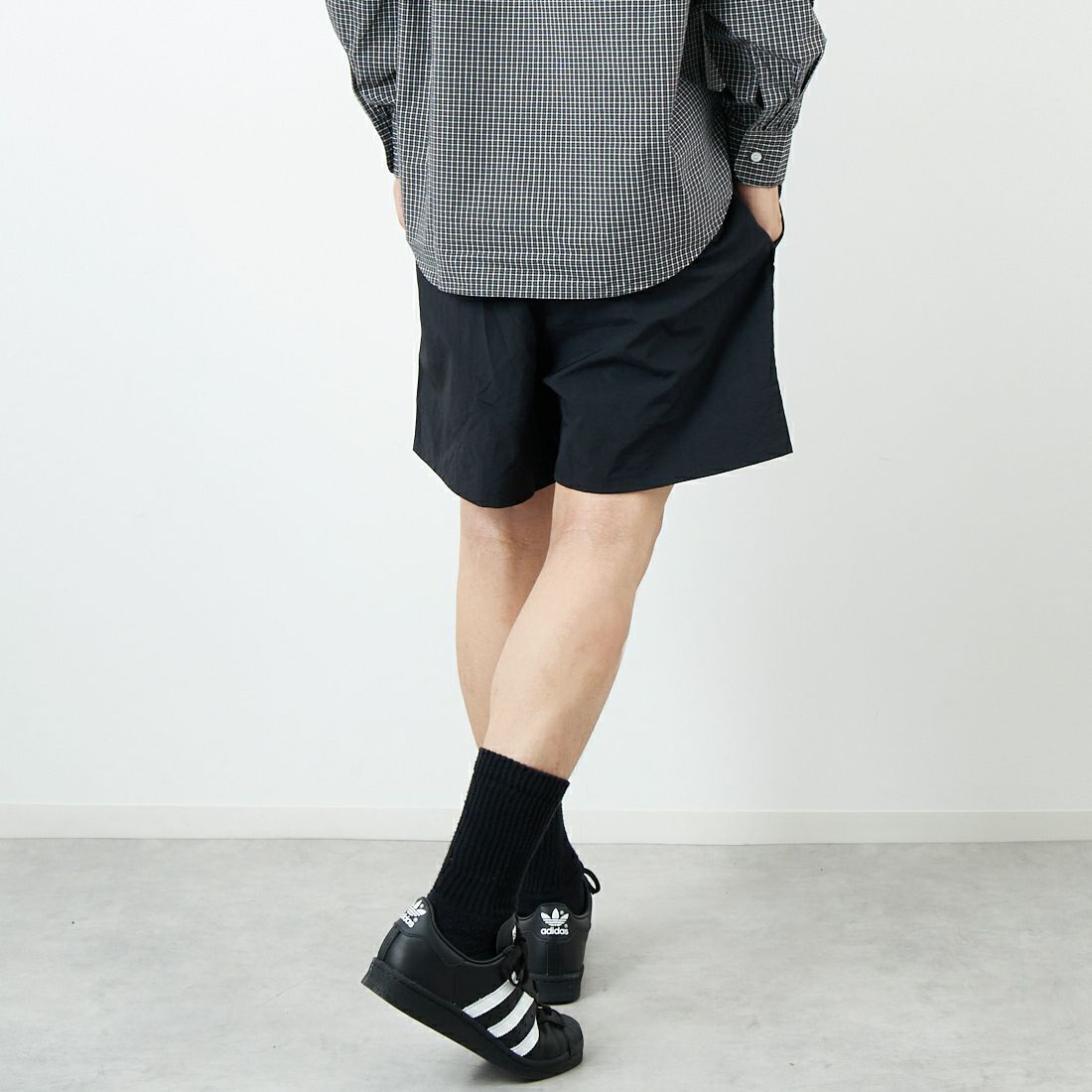 The Endless Summer [エンドレスサマー] ハンティントン ナイロンショーツ [SD-25574002] 01 BLACK &&モデル身長：179cm 着用サイズ：L&&