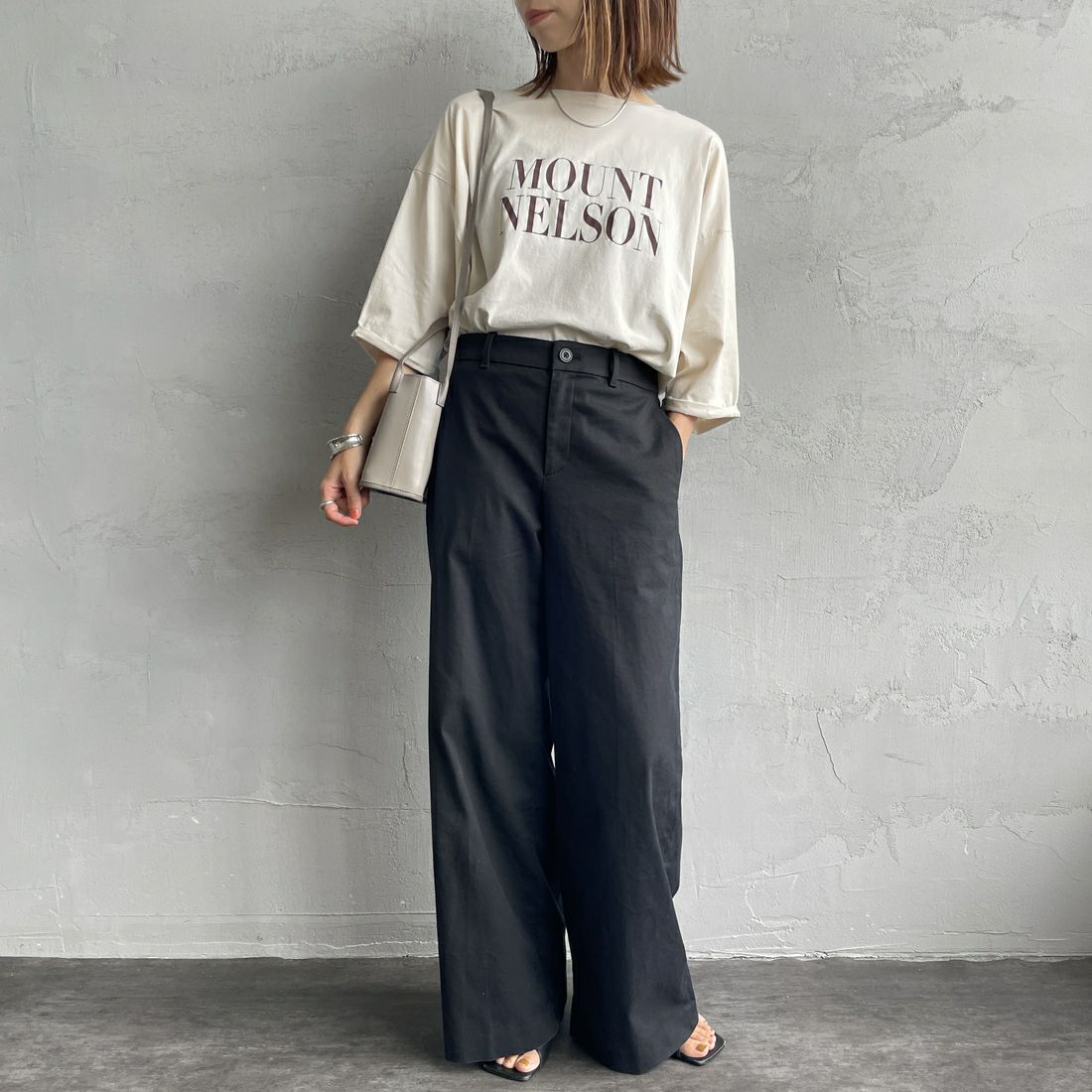 MICA&DEAL [マイカアンドディール] MOUNT NELSON プリントプルオーバー [0125309216] L/BEIGE &&モデル身長：158cm 着用サイズ：F&&