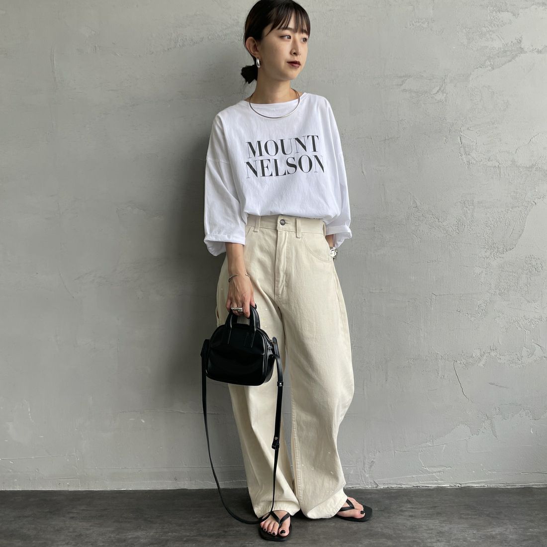 MICA&DEAL [マイカアンドディール] MOUNT NELSON プリントプルオーバー [0125309216] WHITE &&モデル身長：150cm 着用サイズ：F&&