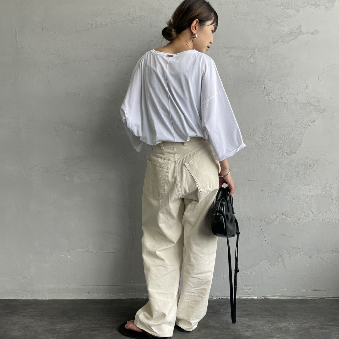 MICA&DEAL [マイカアンドディール] MOUNT NELSON プリントプルオーバー [0125309216] WHITE &&モデル身長：150cm 着用サイズ：F&&