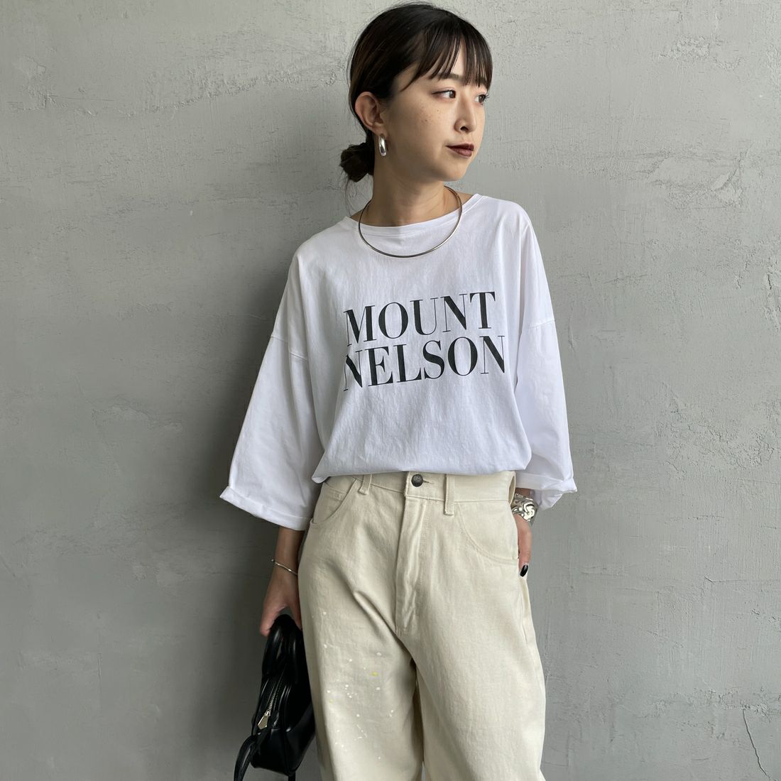 MICA&DEAL [マイカアンドディール] MOUNT NELSON プリントプルオーバー [0125309216] WHITE &&モデル身長：150cm 着用サイズ：F&&