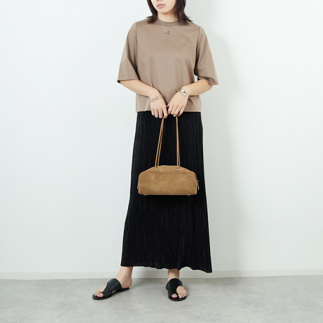 DIGNITE COLLIER [ディニテコリエ] 無地Tシャツ [80255313-1] 034 ｸﾞﾚｰｼﾞ &&モデル身長：167cm 着用サイズ：F&&