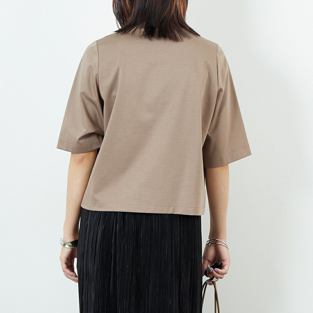 DIGNITE COLLIER [ディニテコリエ] 無地Tシャツ [80255313-1] 034 ｸﾞﾚｰｼﾞ &&モデル身長：167cm 着用サイズ：F&&