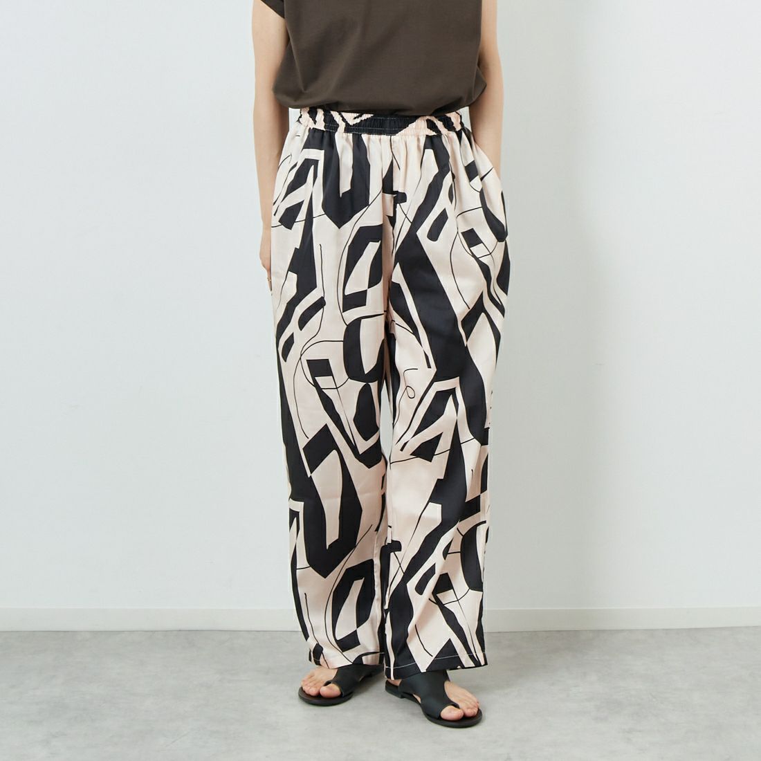RAJI [ラジ] レギュラーシェフパンツ [CHEF-PANTS-REGULAR] BLACK &&モデル身長：160cm 着用サイズ：44&&