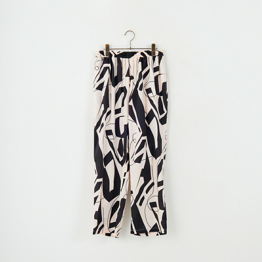 RAJI [ラジ] レギュラーシェフパンツ [CHEF-PANTS-REGULAR] BLACK &&モデル身長：160cm 着用サイズ：44&&