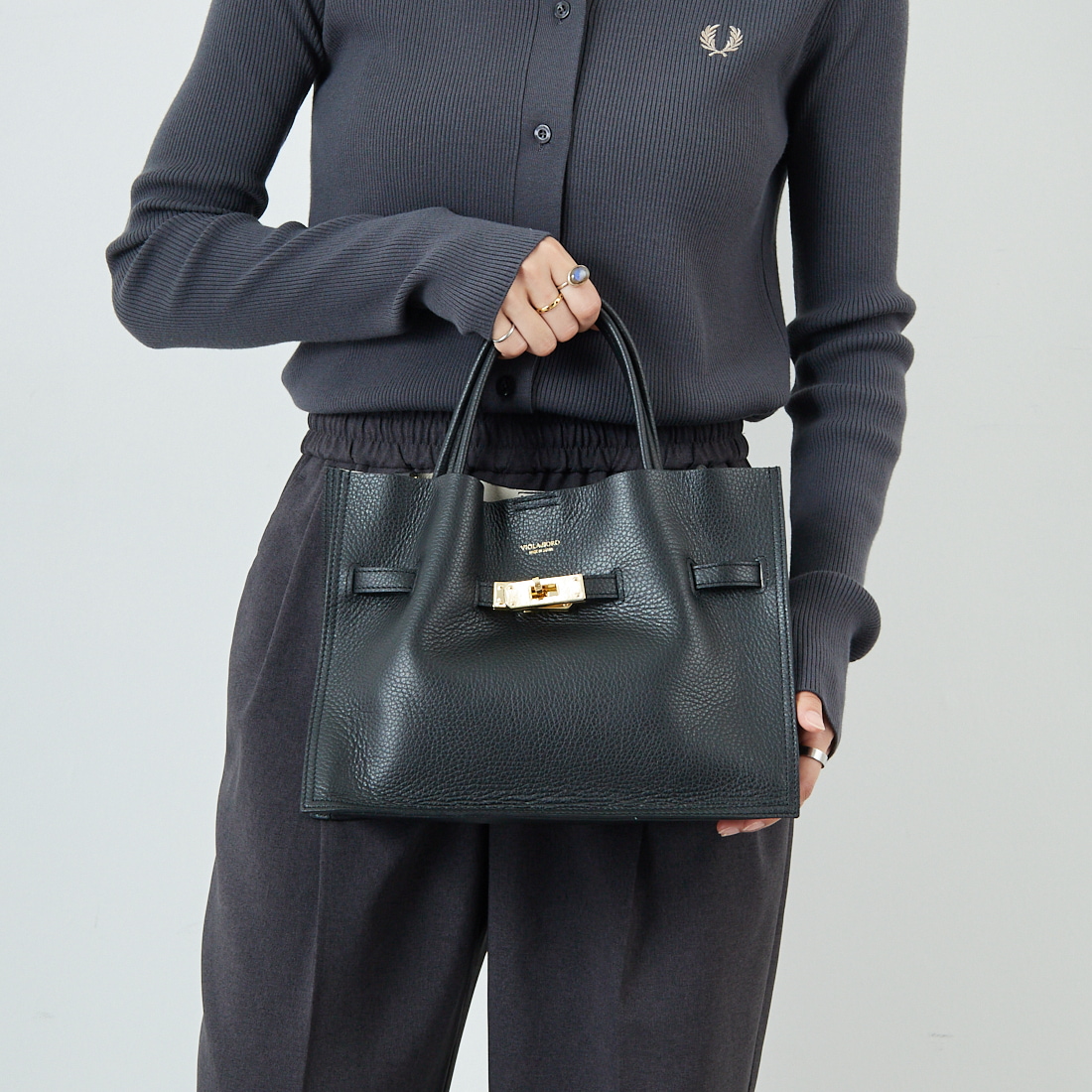 VIOLAd'ORO [ヴィオラドーロ] イタリアンWフェイスレザートートバッグ [V-1496] BLACK/GRAY