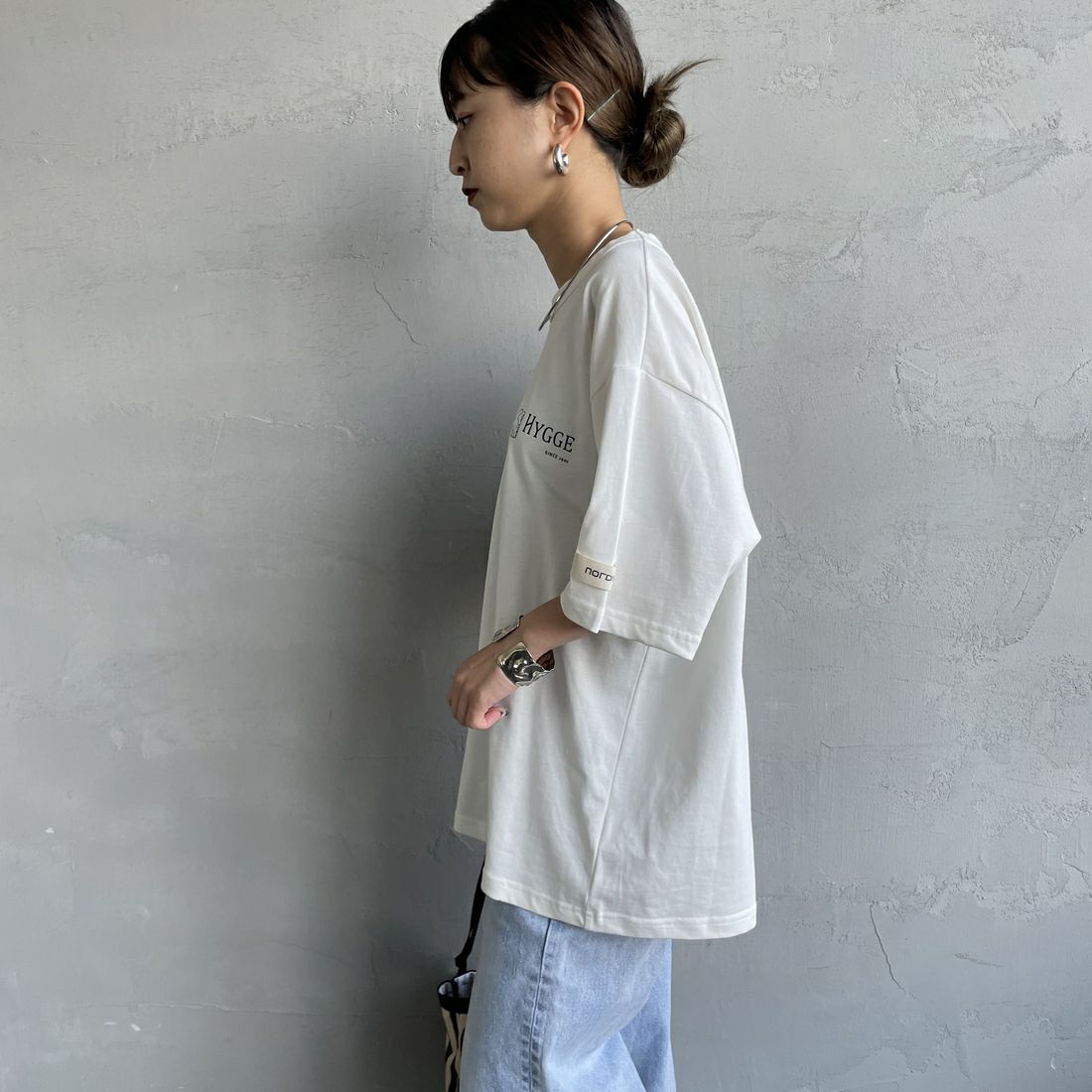 NORDISK [ノルディスク] 別注 HYGGE フィッシュバックプリントTシャツ [NU11502-JF] WHITE &&モデル身長：150cm 着用サイズ：44&&