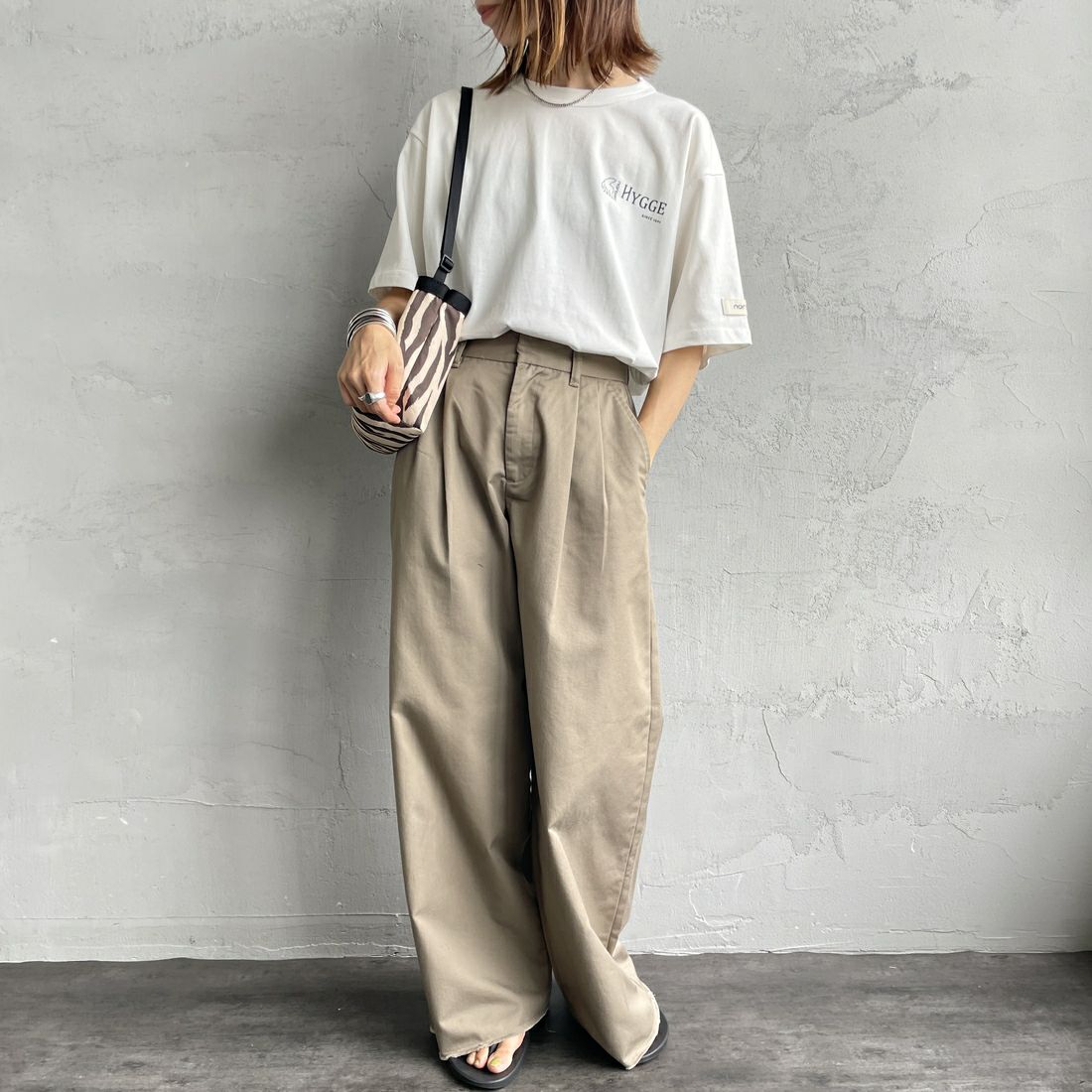 NORDISK [ノルディスク] 別注 HYGGE シカバックプリントTシャツ [NU11503-JF] WHITE &&モデル身長：158cm 着用サイズ：44&&