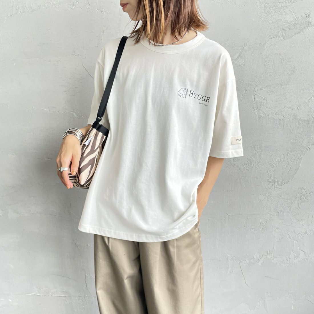 NORDISK [ノルディスク] 別注 HYGGE シカバックプリントTシャツ [NU11503-JF] WHITE &&モデル身長：158cm 着用サイズ：44&&
