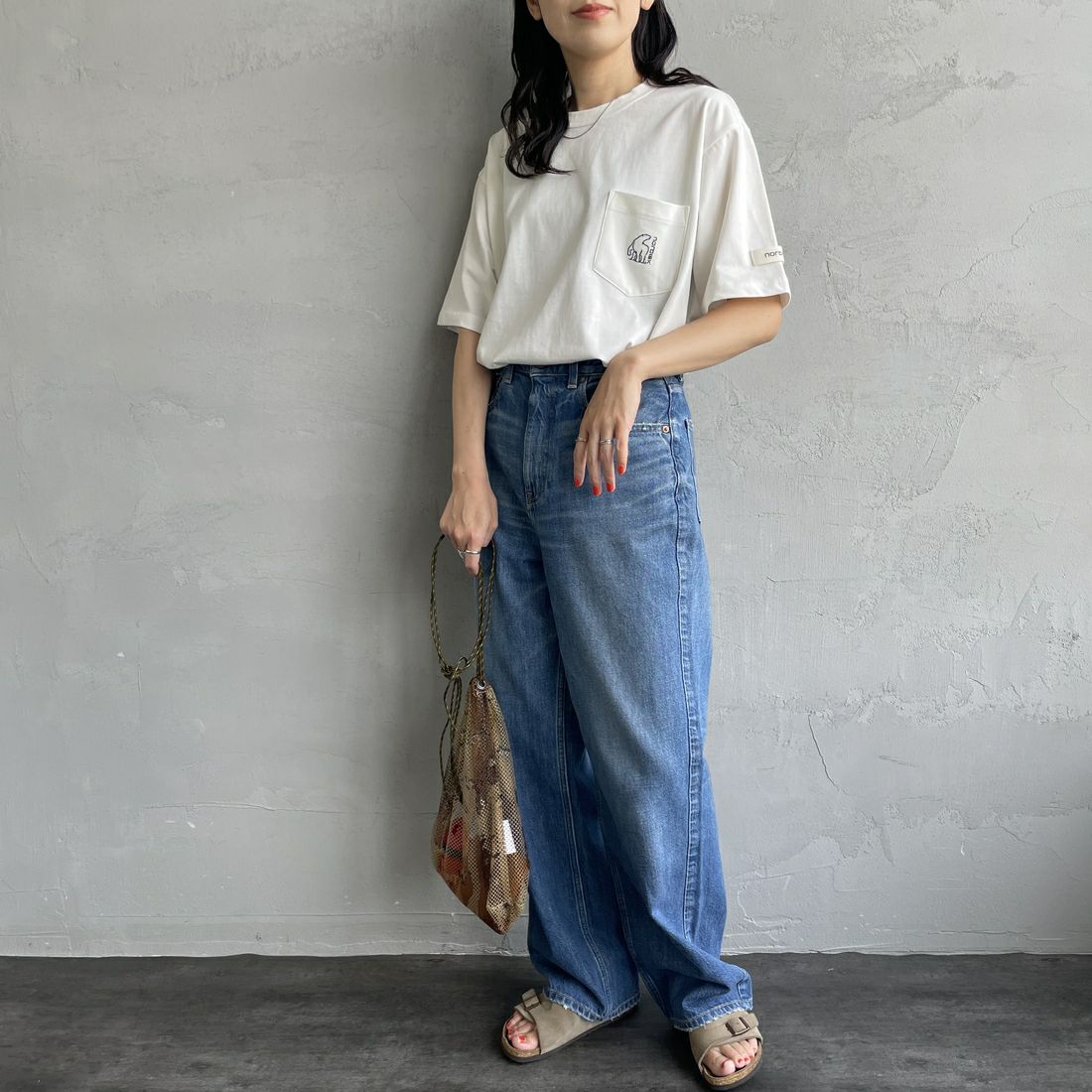 NORDISK [ノルディスク] 別注 ワンポイントポケットTシャツ [NU11505-JF] WHITE &&モデル身長：160cm 着用サイズ：44&&