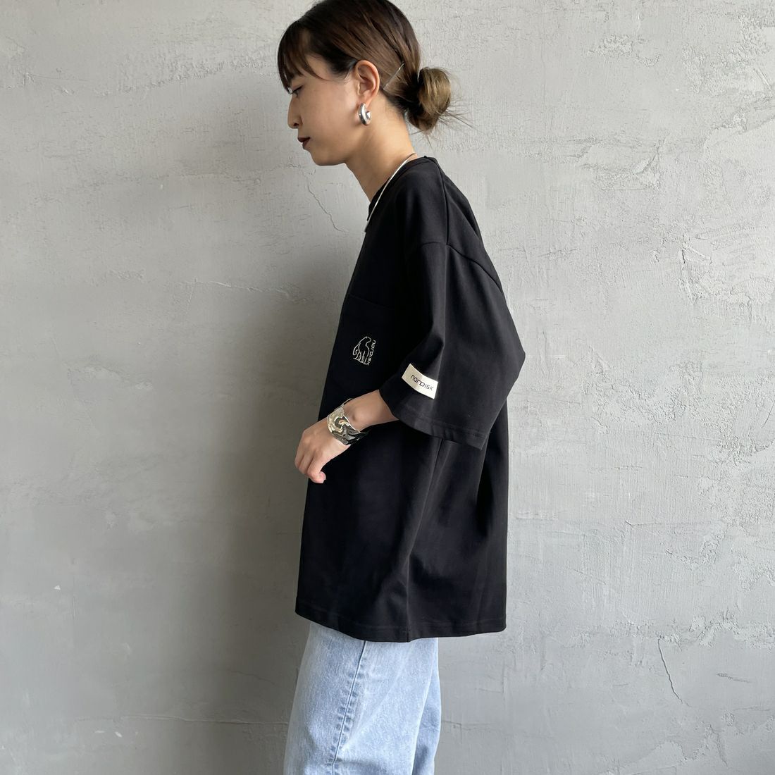 NORDISK [ノルディスク] 別注 ワンポイントポケットTシャツ [NU11505-JF] BLACK &&モデル身長：150cm 着用サイズ：44&&