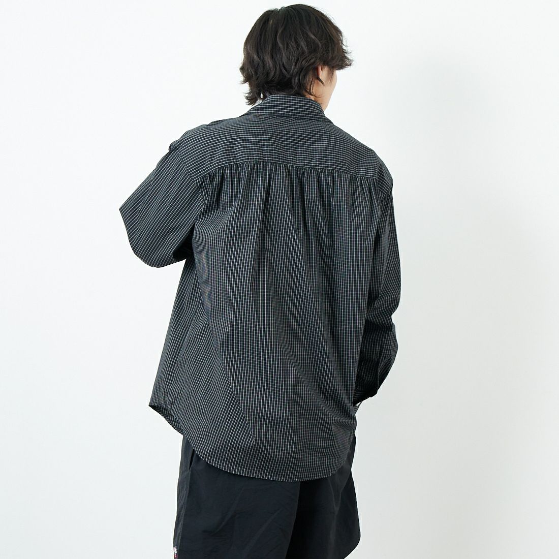 VALTA [ヴァルタ] 別注 シャーリングシャツ [VA25SS3042B-JF] CH710 BLK &&モデル身長：179cm 着用サイズ：M&&