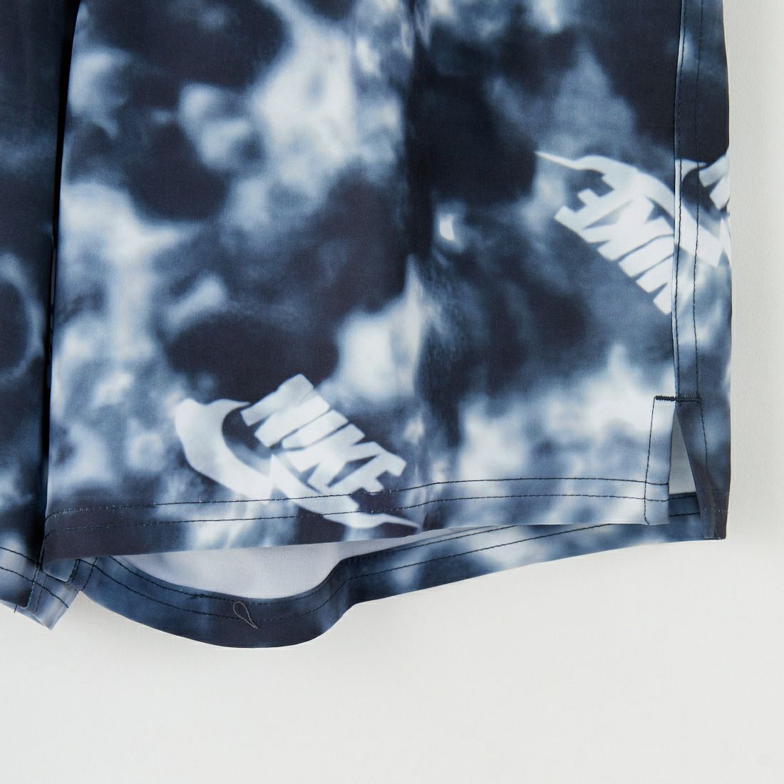 NIKE SWIM [ナイキスイム] タイダイカモプリント 7インチボレーショーツ [NESSF513] N054 ｳﾙﾌｸﾞ
