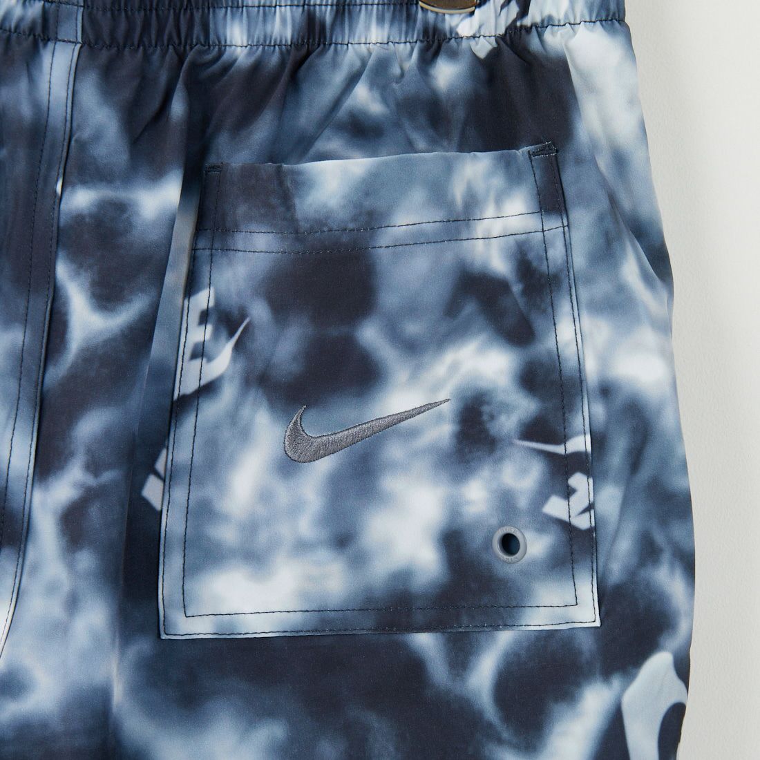 NIKE SWIM [ナイキスイム] タイダイカモプリント 7インチボレーショーツ [NESSF513] N054 ｳﾙﾌｸﾞ