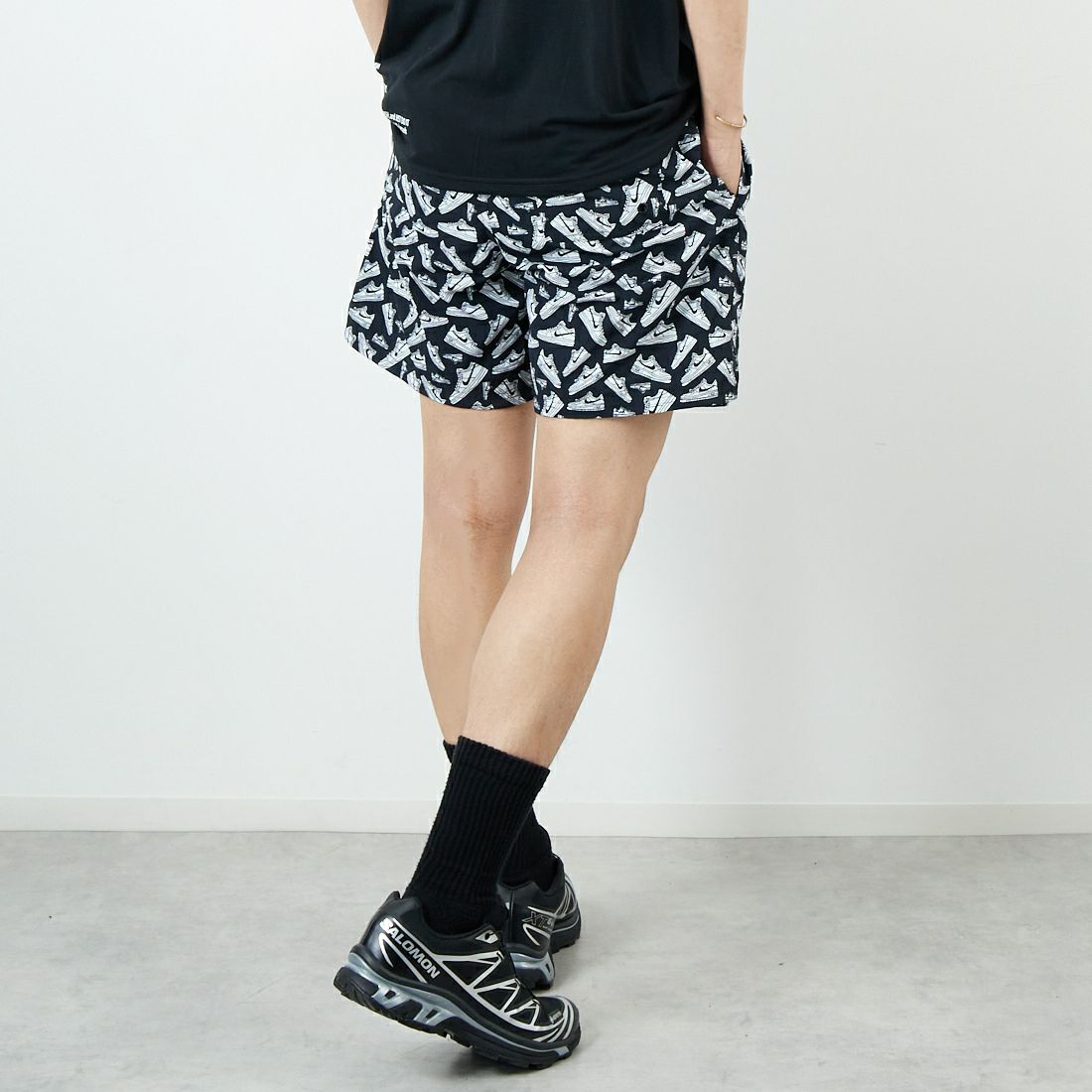 NIKE SWIM [ナイキスイム] エアフォース1プリント 7インチボレーショーツ [NESSF516] N001 ﾌﾞﾗｯｸ &&モデル身長：179cm 着用サイズ：L&&