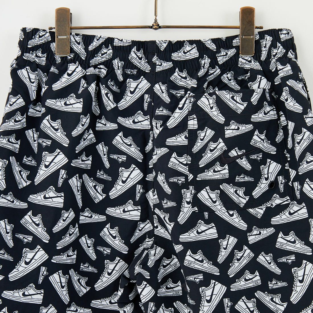 NIKE SWIM [ナイキスイム] エアフォース1プリント 7インチボレーショーツ [NESSF516] N001 ﾌﾞﾗｯｸ