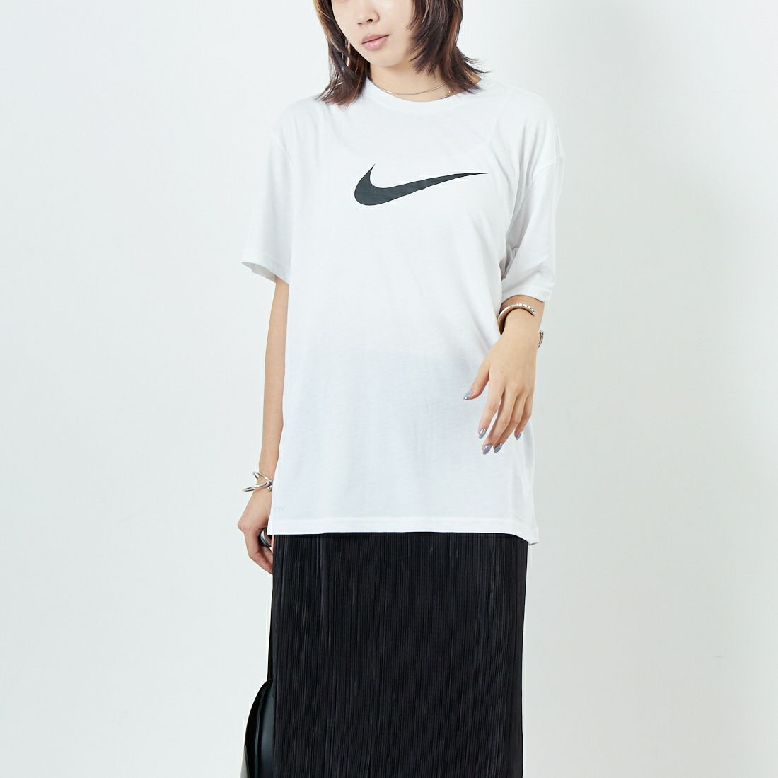 NIKE SWIM [ナイキスイム] コットンライク スニーカーボックスラッシュガード [NESSF523] N100 ﾎﾜｲﾄ &&モデル身長：167cm 着用サイズ：M&&