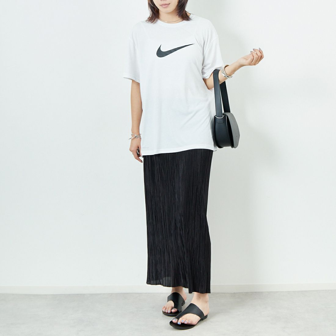NIKE SWIM [ナイキスイム] コットンライク スニーカーボックスラッシュガード [NESSF523] N100 ﾎﾜｲﾄ &&モデル身長：167cm 着用サイズ：M&&
