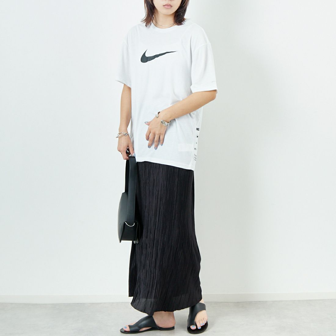 NIKE SWIM [ナイキスイム] コットンライク スニーカーボックスラッシュガード [NESSF523] N100 ﾎﾜｲﾄ &&モデル身長：167cm 着用サイズ：M&&