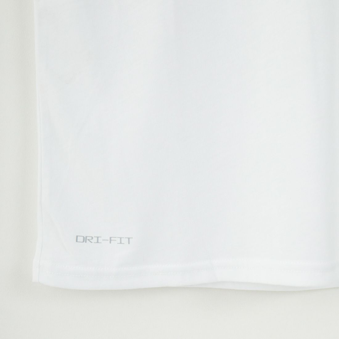 NIKE SWIM [ナイキスイム] コットンライク スニーカーボックスラッシュガード [NESSF523] N100 ﾎﾜｲﾄ