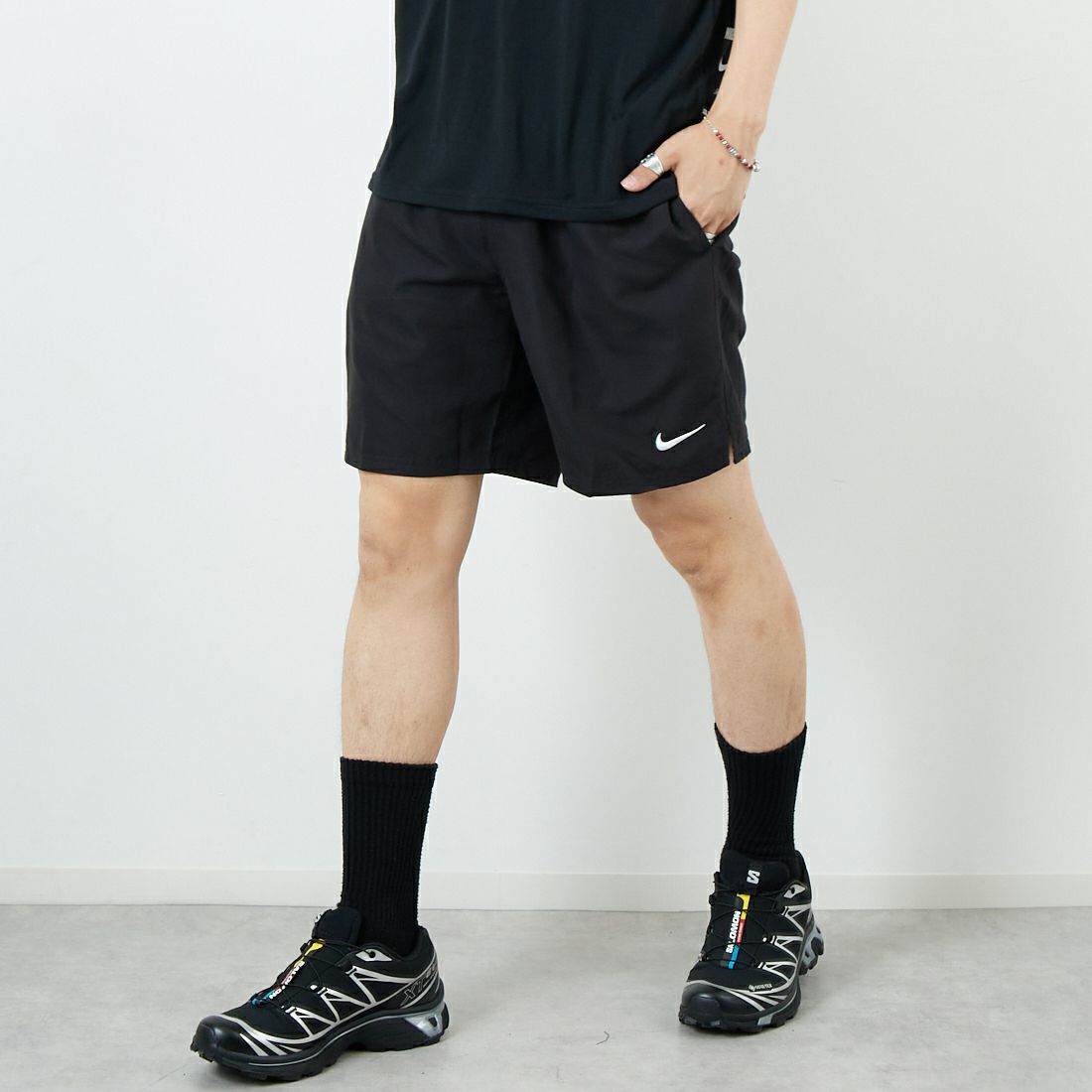 NIKE SWIM [ナイキスイム] ヒーロースタイル7インチボレーショーツ [NESSF559] N001 ﾌﾞﾗｯｸ &&モデル身長：179cm 着用サイズ：L&&