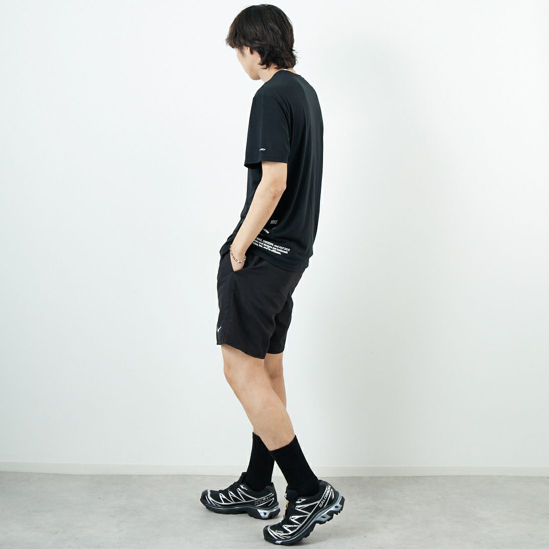 NIKE SWIM [ナイキスイム] ヒーロースタイル7インチボレーショーツ [NESSF559] N001 ﾌﾞﾗｯｸ &&モデル身長：179cm 着用サイズ：L&&