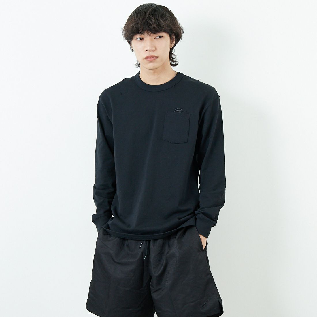 NIKE [ナイキ] プレミアムエッセンシャル ロングスリーブポケットTシャツ [DR7930] 101 WHITE