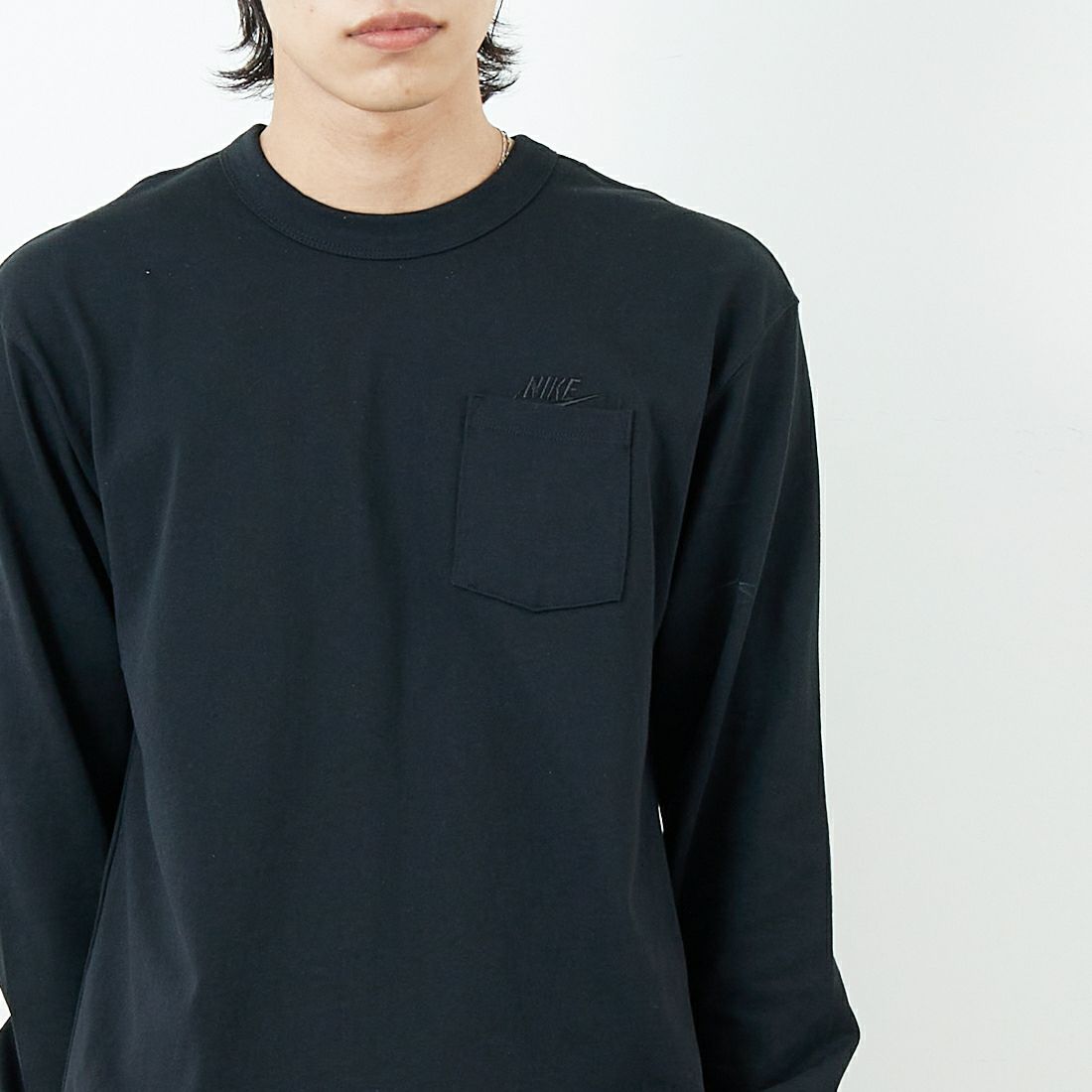 NIKE [ナイキ] プレミアムエッセンシャル ロングスリーブポケットTシャツ [DR7930] 011 BLACK