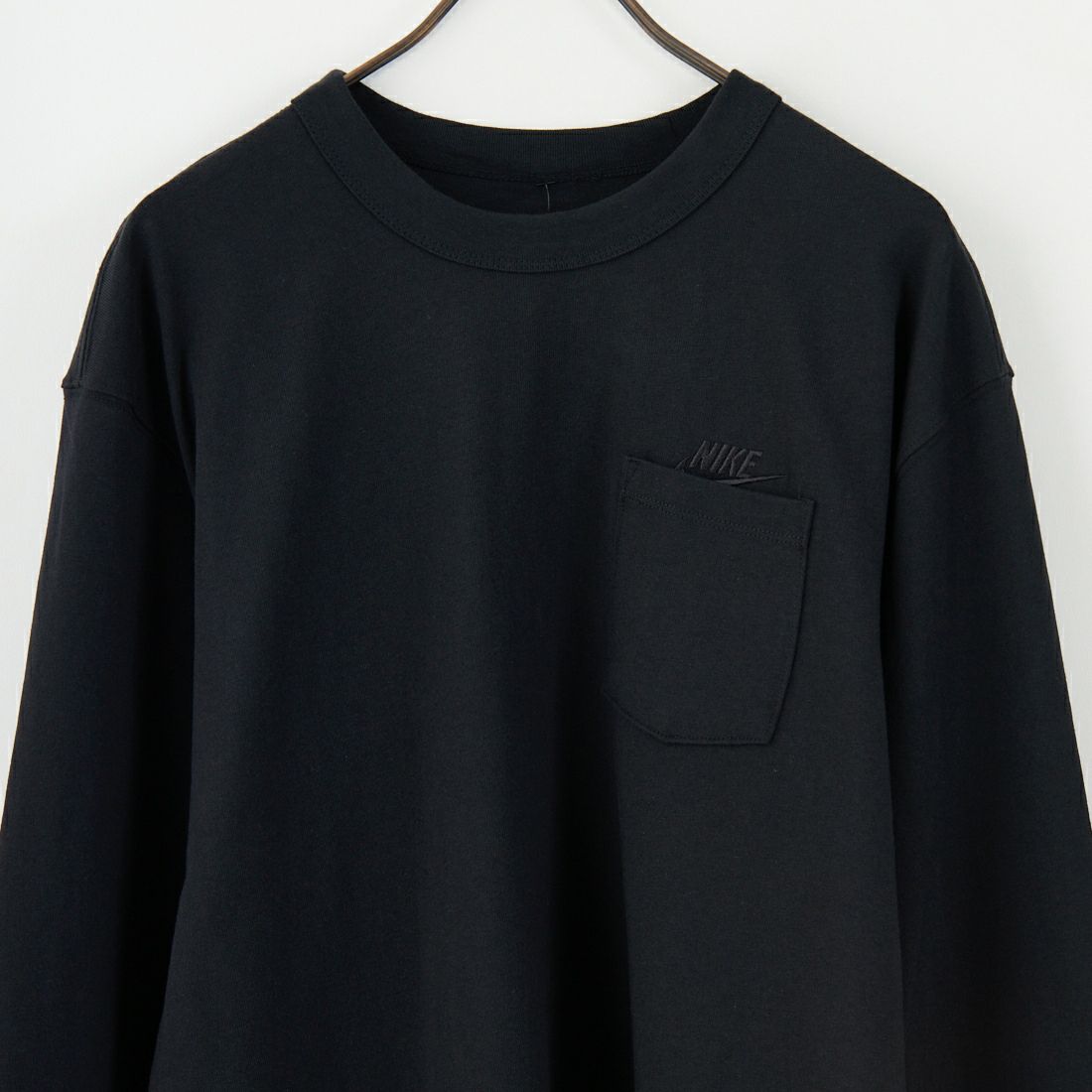 NIKE [ナイキ] プレミアムエッセンシャル ロングスリーブポケットTシャツ [DR7930]011 BLACK