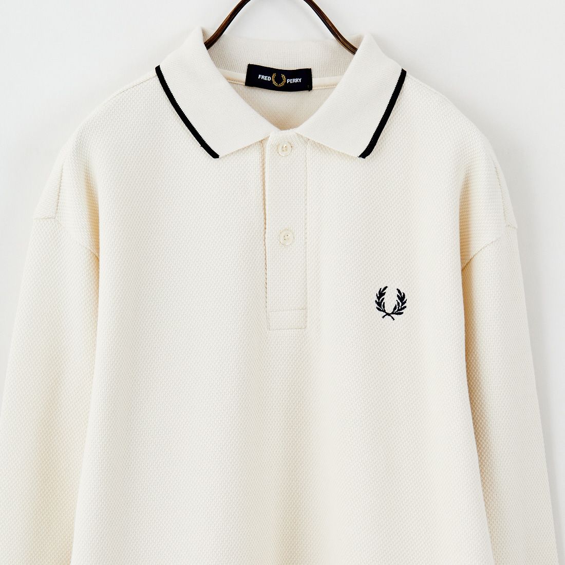 FRED PERRY [フレッドペリー] 別注 ワンポイントロゴ刺繍 ロングスリーブポロシャツ [FPM-25A-027JF] ECRU/NAVY
