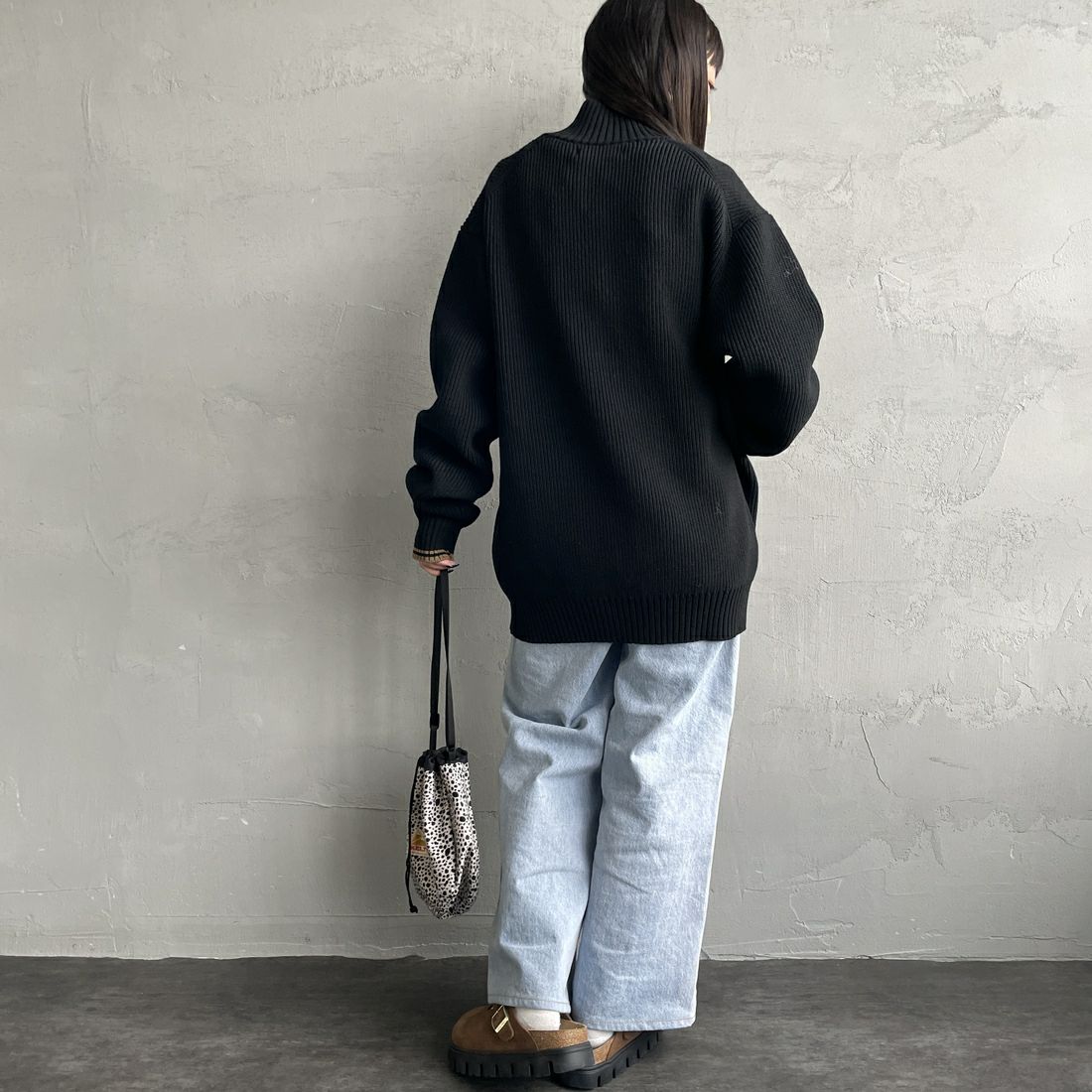 FRED PERRY [フレッドペリー] 別注 ドライバーズニット [FPM-25A-028JF] BLK/SHADED &&モデル身長：150cm 着用サイズ：S&&