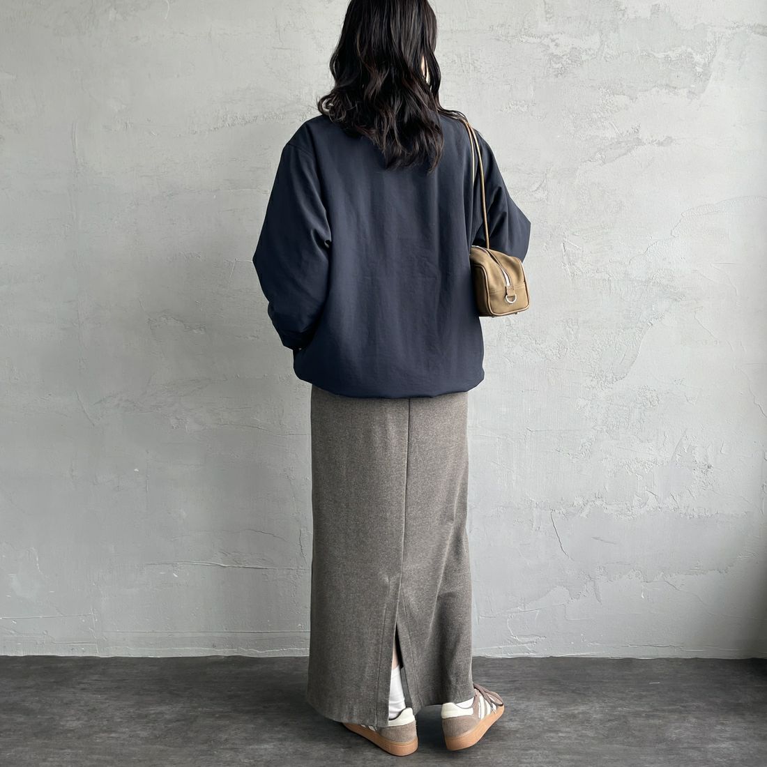 FRED PERRY [フレッドペリー] 別注 パデッドボタンスルージャケット [FPM-25A-23JF] NVY/HONEYC &&モデル身長：160cm 着用サイズ：S&&