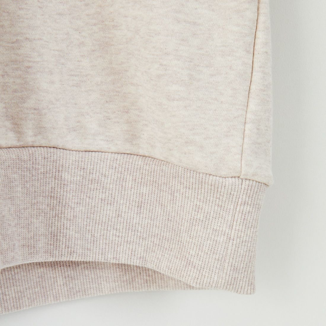 FRED PERRY [フレッドペリー] 別注 ツインティップライン ワンポイントロゴ刺繍クルーネックスウェット [FPM-25A-025JF] PORRIDGE M