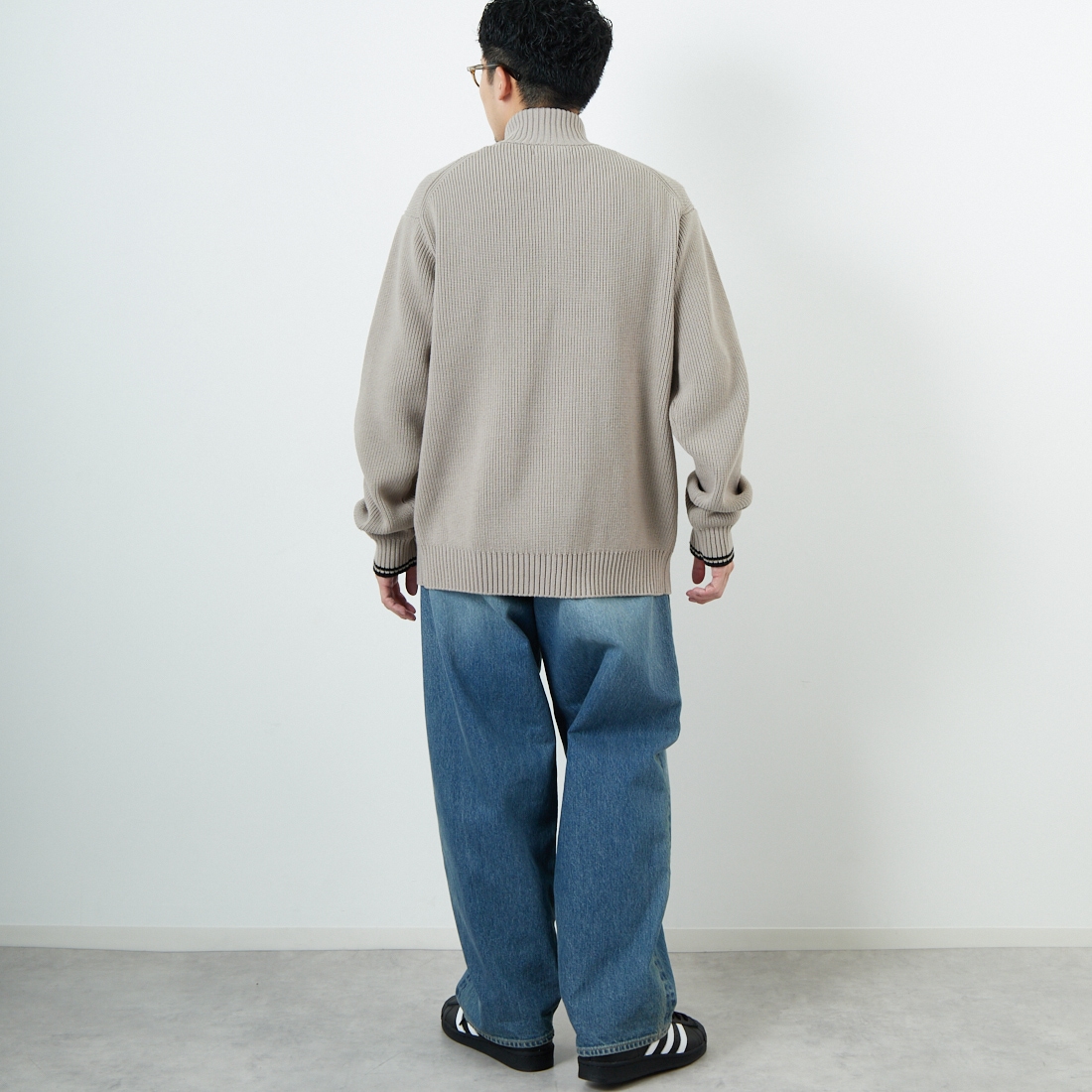 FRED PERRY [フレッドペリー] 別注 ドライバーズニット [FPM-25A-028JF] WARM OAT/B &&モデル身長：167cm 着用サイズ：L&&