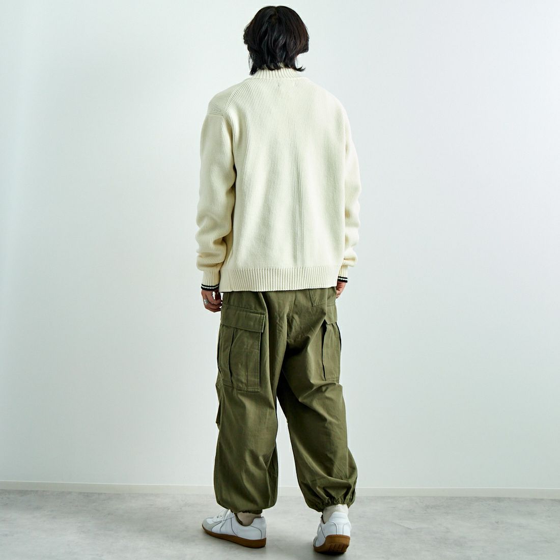 FRED PERRY [フレッドペリー] 別注 ドライバーズニット [FPM-25A-028JF] ECRU/NAVY &&モデル身長：179cm 着用サイズ：L&&