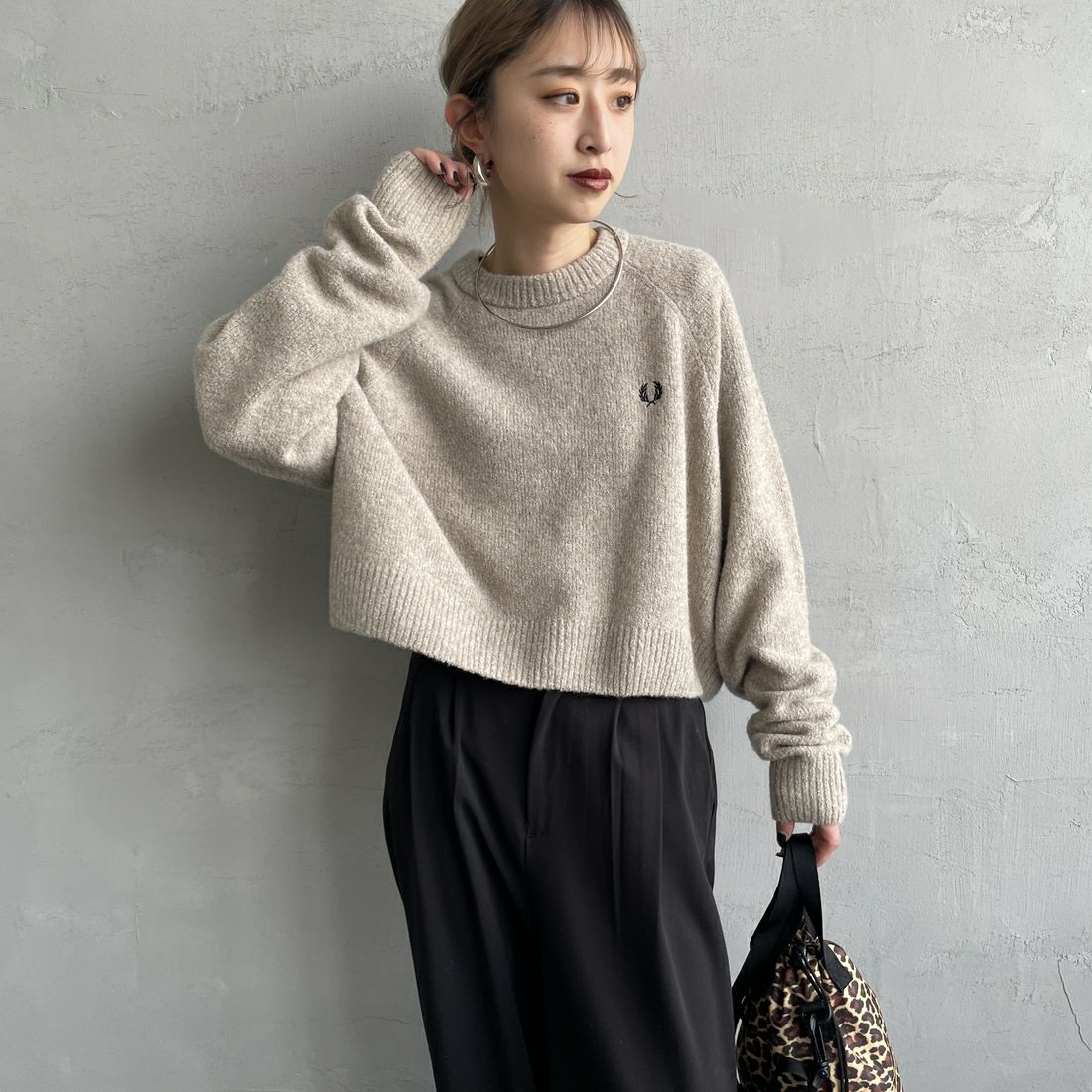 FRED PERRY [フレッドペリー] クロップドセーター [K1115] Z45 WARM O &&モデル身長：150cm 着用サイズ：10&&